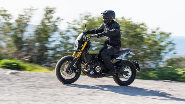 Moto Morini Seiemmezzo SCR - Test 